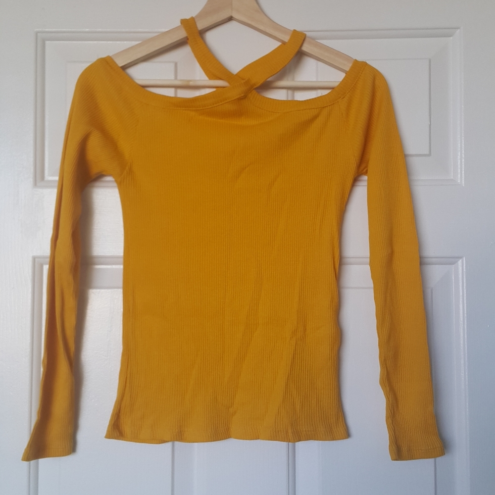 Yellow ribbed shirt/top